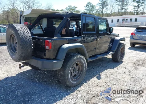 2013 Jeep Wrangler Unlimited Sport z USA, uszkodzony, nr VIN 1C4BJWDGXDL520081